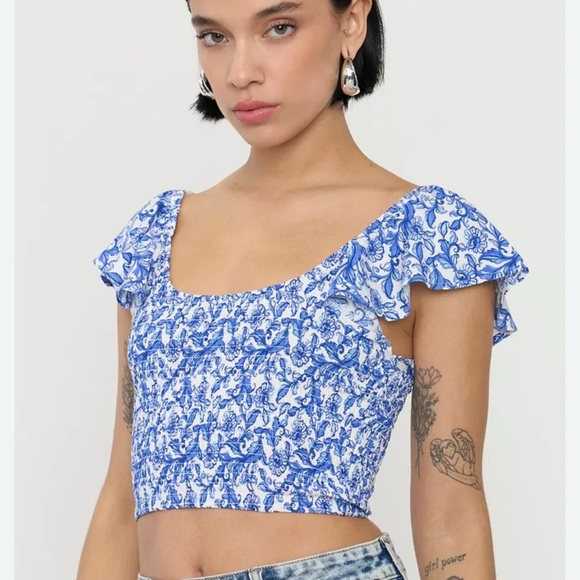 Japna Blue and White Puff Sleeve Smocked Blouse - Picture 8 of 8